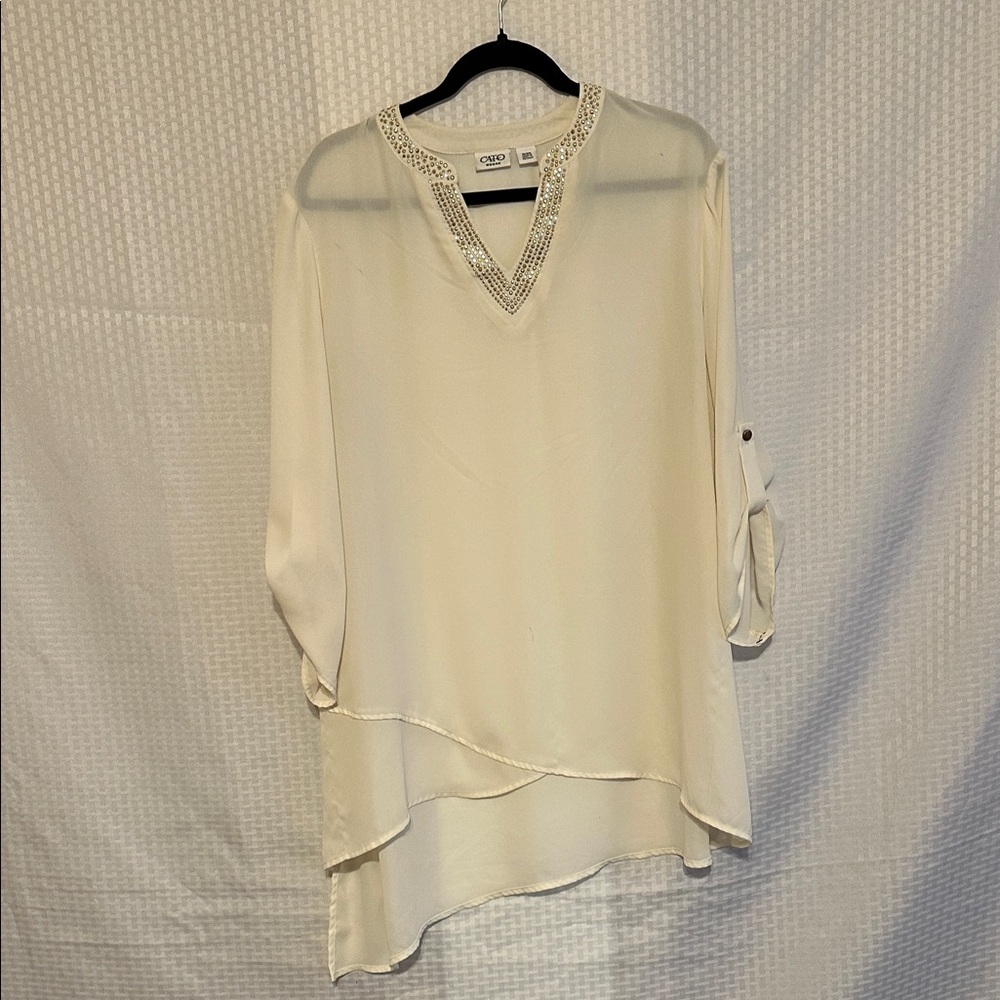 #861 Cato Cream Beaded V-Neck High-Low Blouse